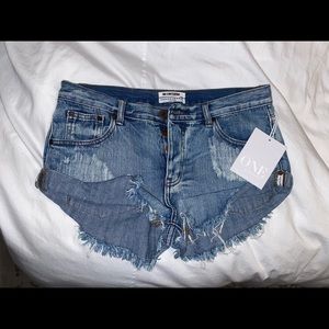 Brand new w/ tags denim shorts one x One teaspoon